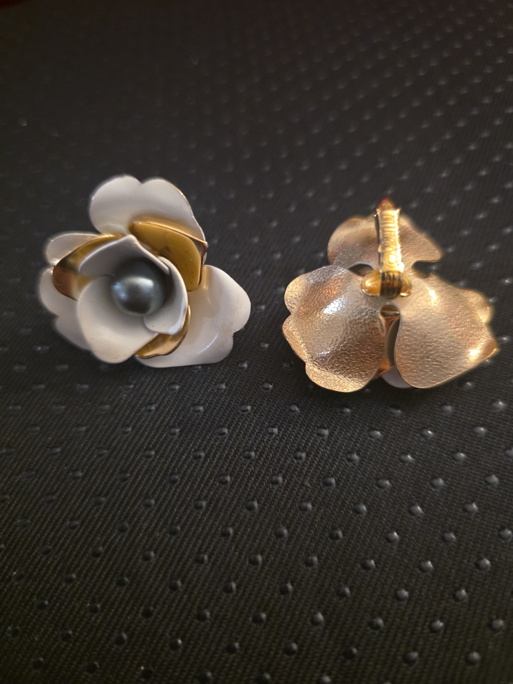 Vintage 64 Sarah Coventry Earings